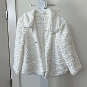 JOHNPAULRICHARD Size S Fancy Cream Fluffy Jacket